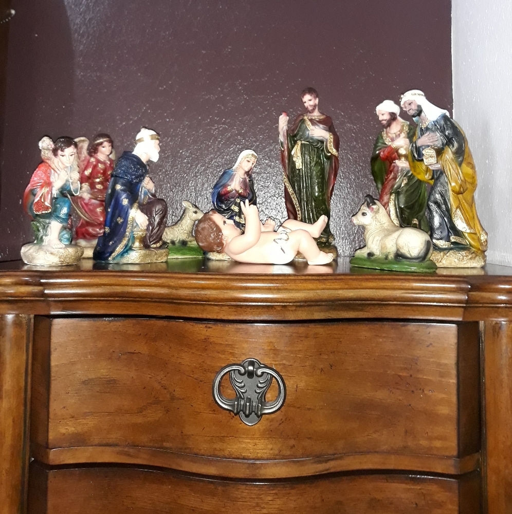 Handmade Nativity Set - Picture 2 of 11
